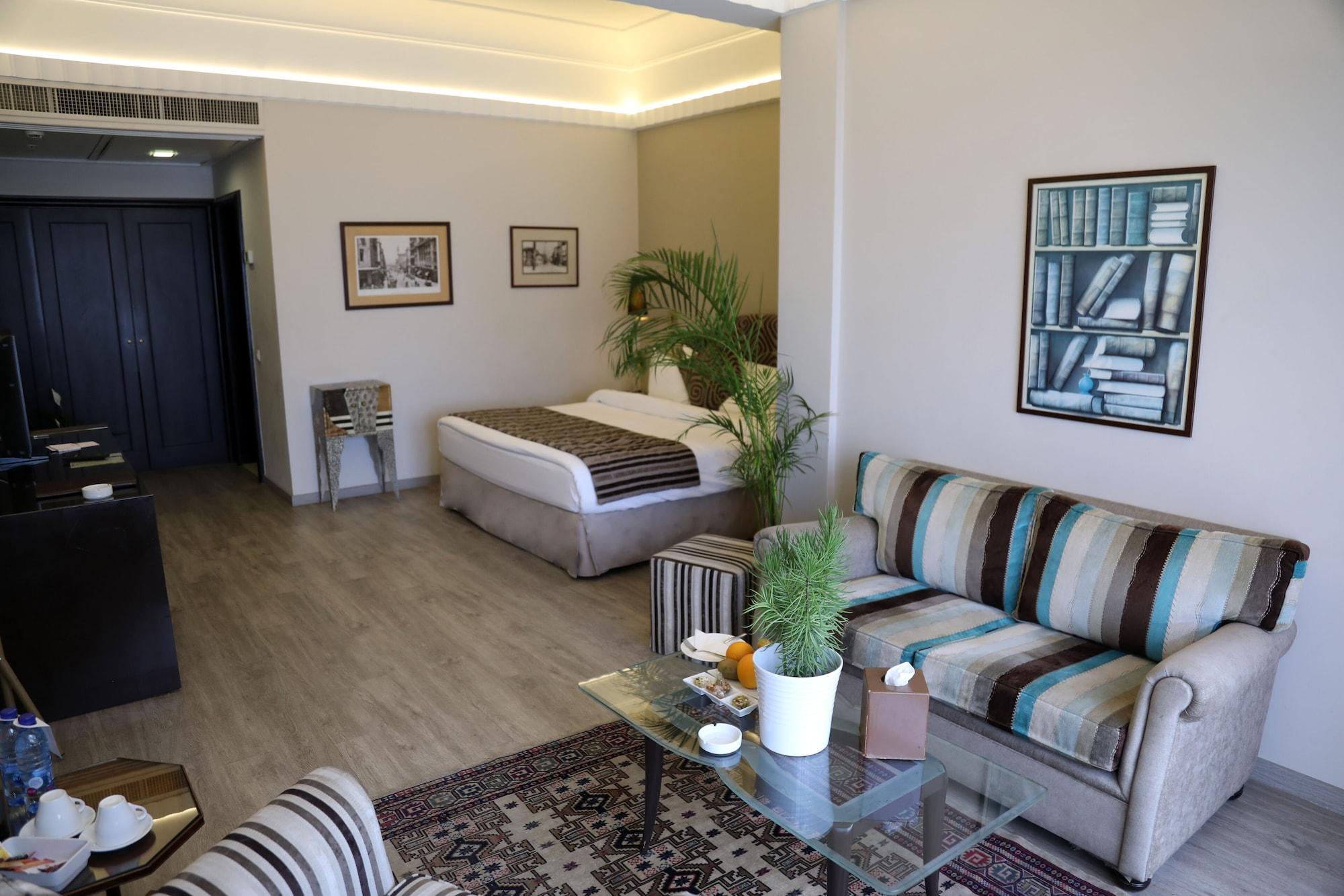 Warwick Palm Beach Hotel Бейрут Екстер'єр фото